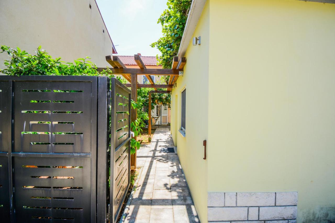 Apartment Grey&Yellow Zadar Bagian luar foto