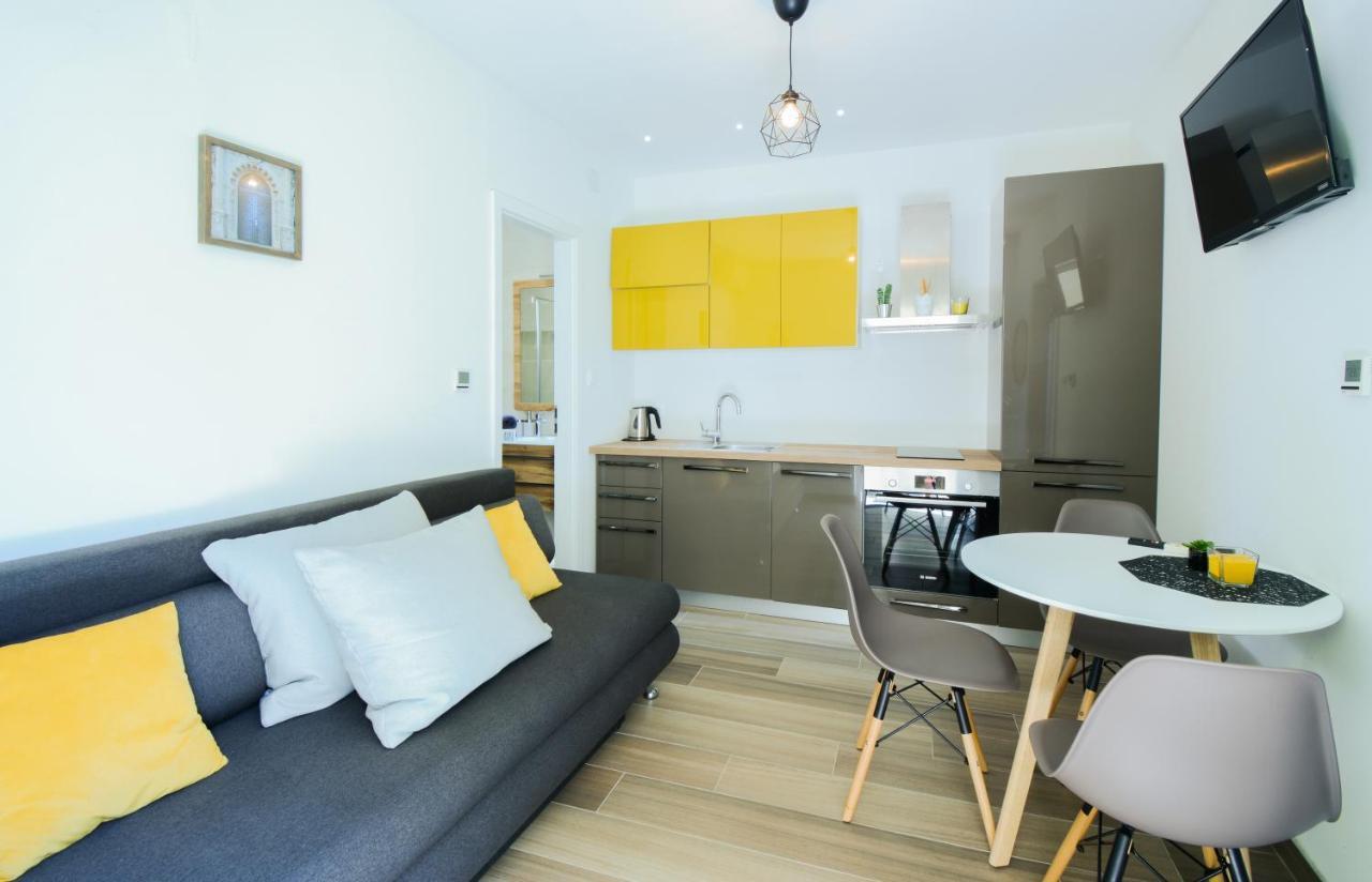 Apartment Grey&Yellow Zadar Bagian luar foto